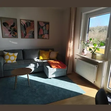 Happy Weekend Mit Balkon Und Blick Ins Gruene Apartment *